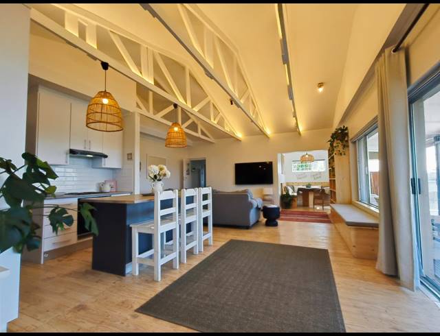 5 BEDROOM HOUSE FOR SALE IN WAVECREST